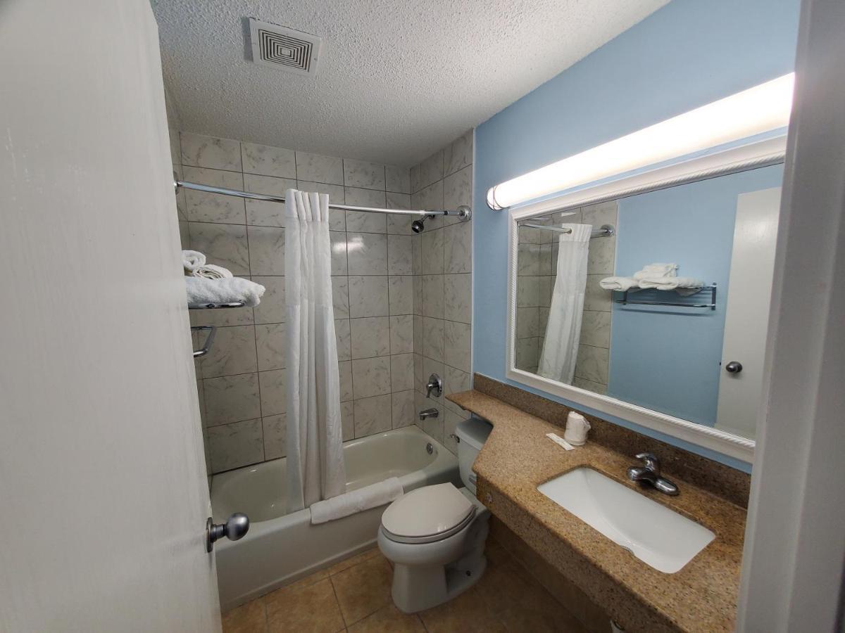 Coastal Inn & Suites ウィルミントン エクステリア 写真