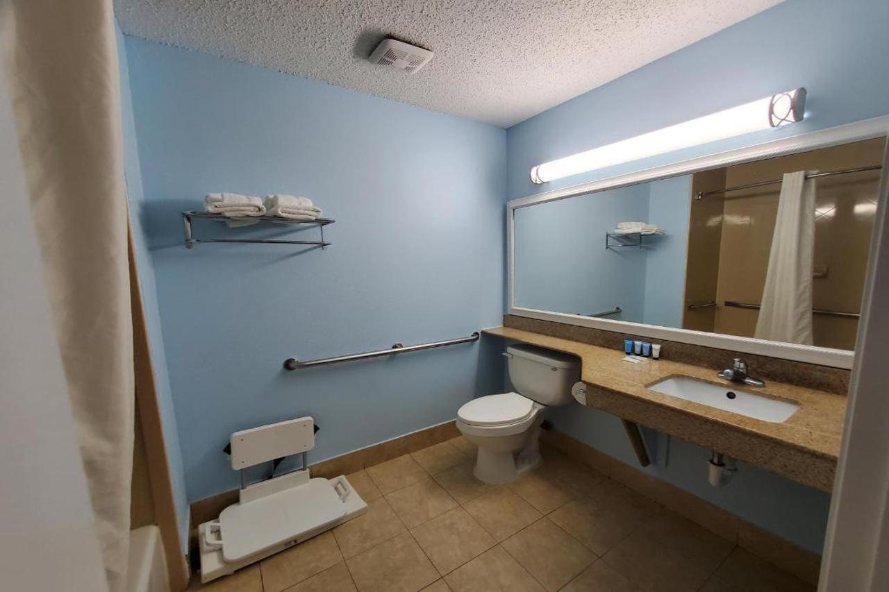 Coastal Inn & Suites ウィルミントン エクステリア 写真