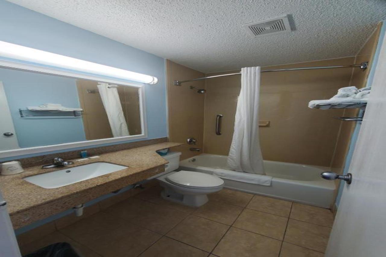 Coastal Inn & Suites ウィルミントン エクステリア 写真