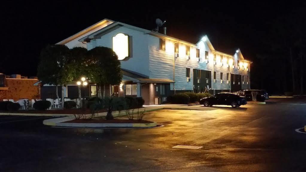 Coastal Inn & Suites ウィルミントン エクステリア 写真