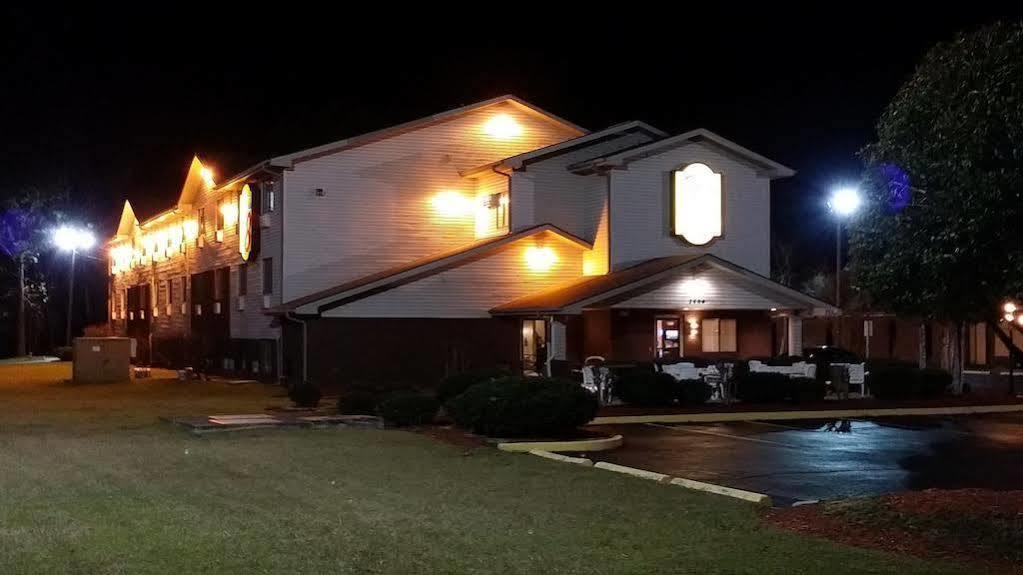 Coastal Inn & Suites ウィルミントン エクステリア 写真